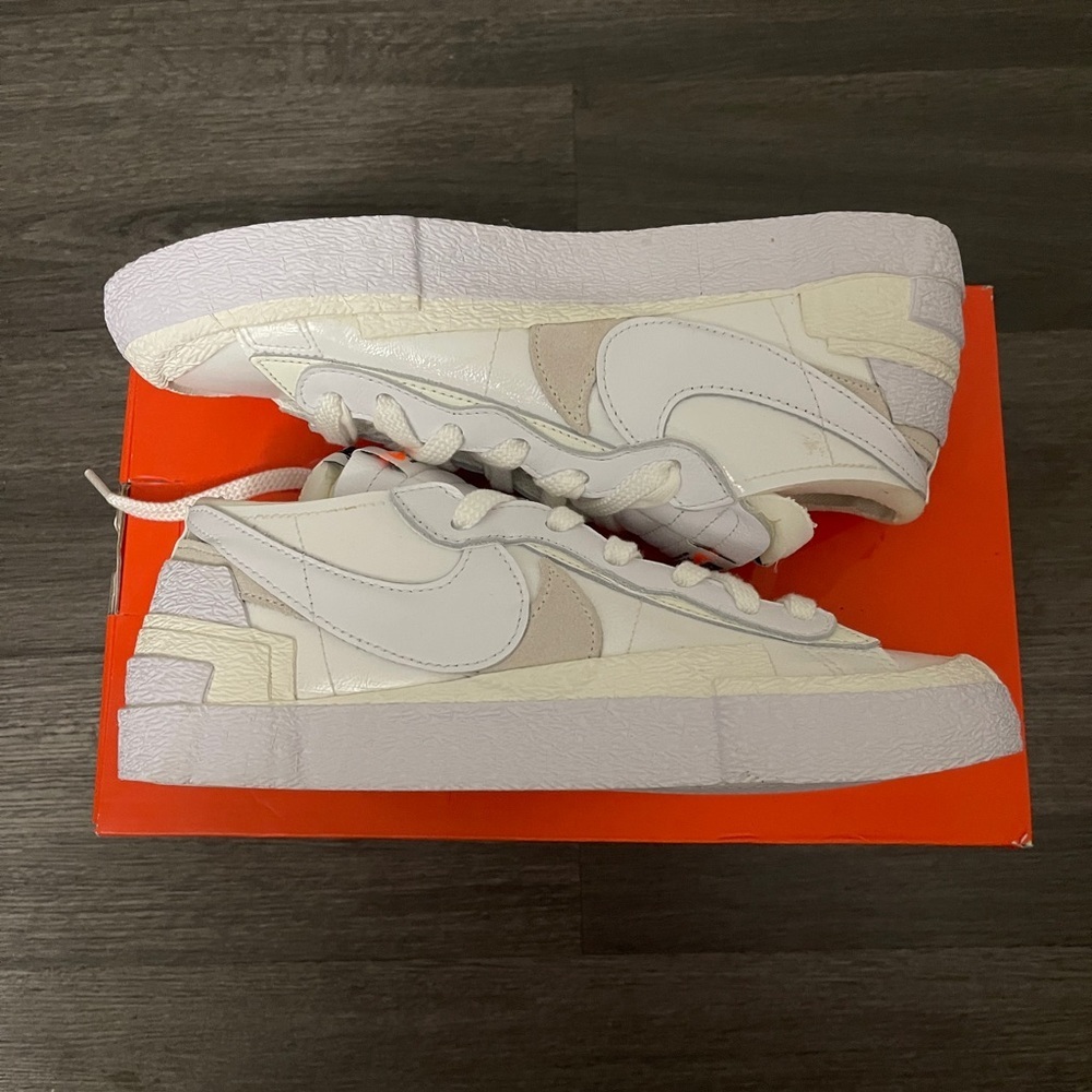 NIKE Sacai x Blazer Low 'White Patent' DM6443-100 - Picture 2 of 9